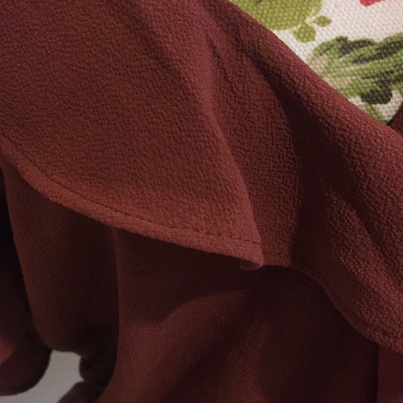 Cold Shoulder Ruffle Blouse - Picture 2 of 5